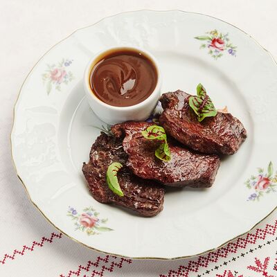 Медальоны из говядины в Трактиръ Кадриль по цене 891 ₽