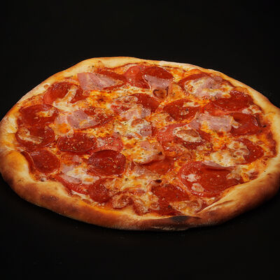 Пицца Пепперони с беконом 30 см в Ямал еда по цене 730 ₽