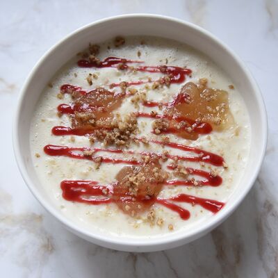 Овсянка с грушей и орешками в Сметана на Б. Садовой по цене 329 ₽