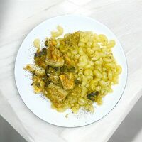 Рулет куриный Каприз с макаронами в Вкусницца
