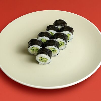 Хосомаки Огурец в SushiMe по цене 239 ₽