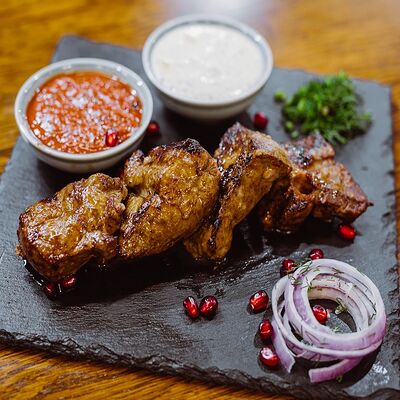 Шашлык из говяжьей вырезки в Бакинский Chef по цене 770 ₽