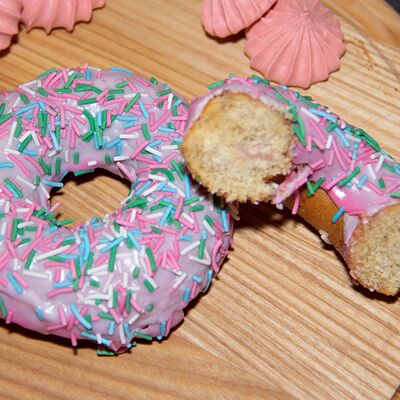 Малиновый донат в Хлеборезов по цене 89 ₽