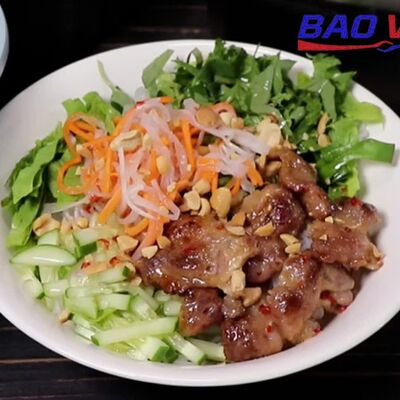 Бун чон Свинина гриль в Photung вьетнамская кухня по цене 770 ₽