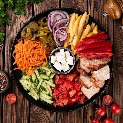 Шаверма на тарелке Греческая в Кухня 91 по цене 564 ₽