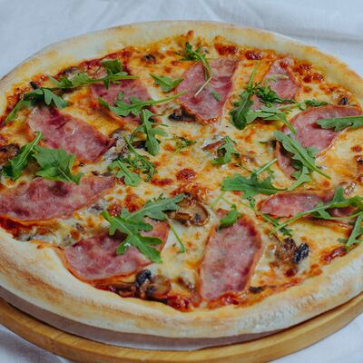 С ветчиной и грибами в Роланд по цене 820 ₽