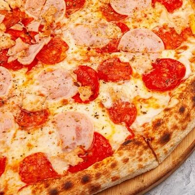 Пицца Мясная в Наше место по цене 670 ₽