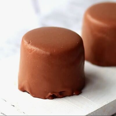 Шоколадная бомба в Татевик по цене 538 ₽