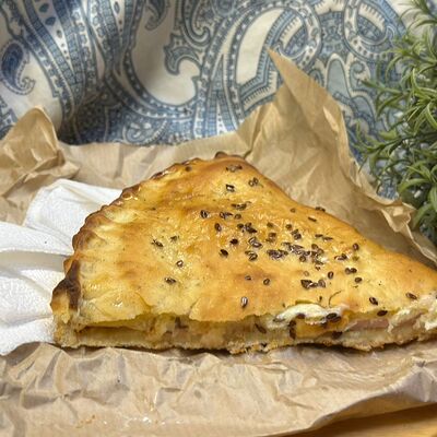 Кальцоне Ветчина в МакоФФка Вкуса по цене 158 ₽