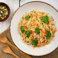 Салат с белокочанной капустой и морковью в Табаско