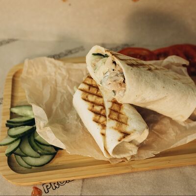 Шаурма с курицейв Провкус по цене 380 ₽