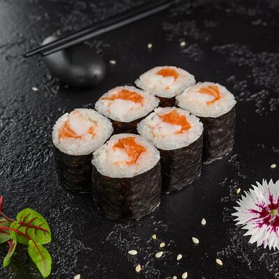 Ролл мини спайси в Суши Профи по цене 599 ₽