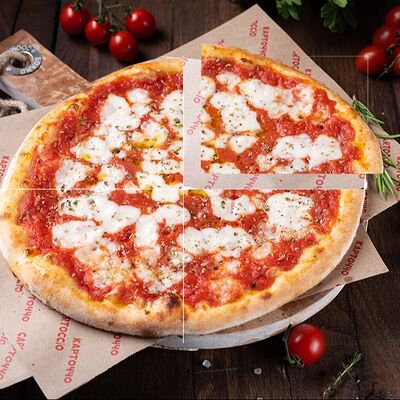 Пицца Маргарита (кусок)в Карточчо по цене 240 ₽