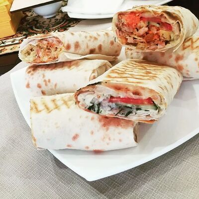 Шаурма Гавайская в FIRE DONER по цене 375 ₽