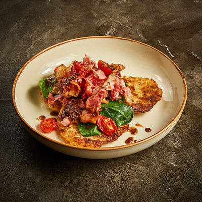 Драники с беконом в кленово-горчичном соусе в Корчма по цене 590