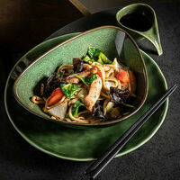 Пшеничная лапша с курицей Блэк пеппер в Качуко