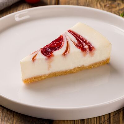 Чизкейк клубника в ХотДогБРО по цене 452 ₽