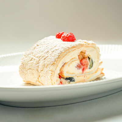 Меренговый рулет в Рыба Мечты по цене 750 ₽