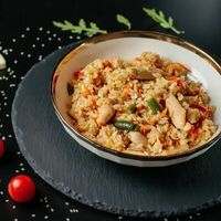 Рис с овощами и курицейв Loft bbq