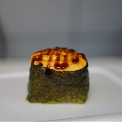 Гункан запеченный с тунцом в Rolloff по цене 168 ₽