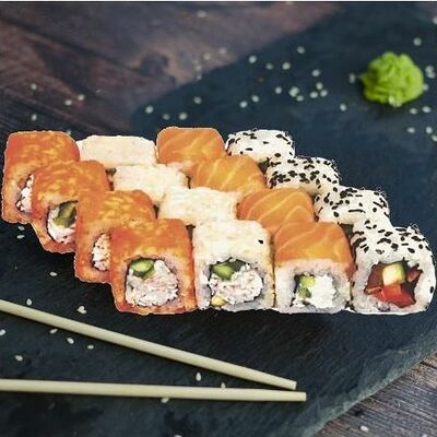 Сет Четверка в Суши фуд по цене 909 ₽