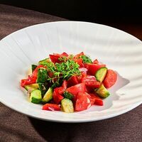 Овощной салат в База