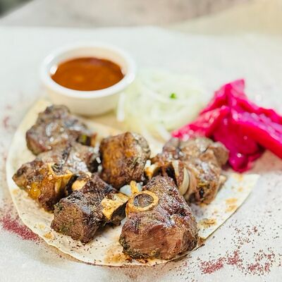 Шашлык из ребрышек ягненка в Мангал & Гриль по цене 660 ₽