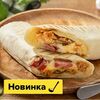 Ролл с говяжьей колбаской и картофельным пюре в Пока горячее по цене 490