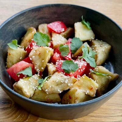 Салат из хрустящих баклажанов в Филин-термы по цене 390 ₽