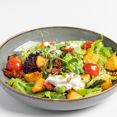 Салат с тыквой и сыром страчателла в Kitchen по цене 690