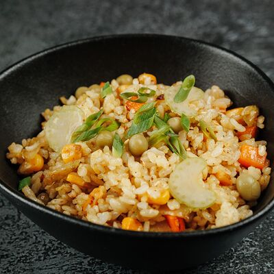 Тяхан с овощами в Суши скат по цене 350 ₽