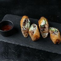 Спринг-ролл с курицей в Wok café
