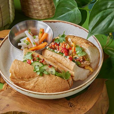 Сэндвич с курицей Бан Ми в Шикари по цене 350