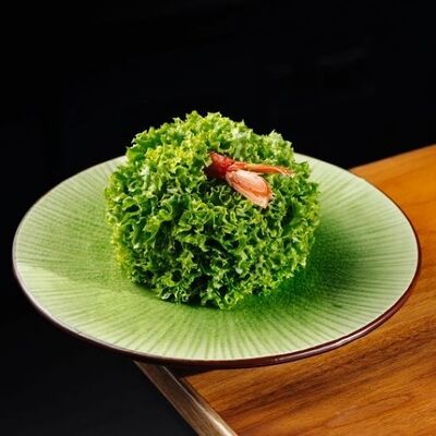 Салат Лолло бионда с лангустинами в Buba Sushi по цене 1370 ₽