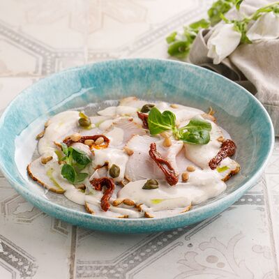 Печеная индейка с соусом из тунца в Катюша Katyusha по цене 590