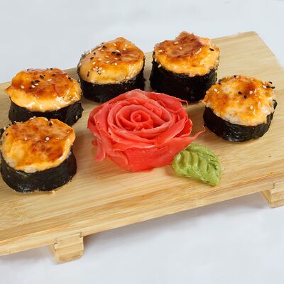 Запеченный ролл Саммер в Sushi Hero по цене 650 ₽