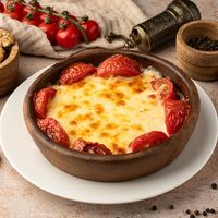 Жареный сыр сулугуни с помидорами в Лахма