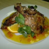 Курица на гриле с ананасовым соусом в Le Buffet