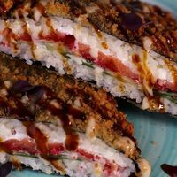 Японский сэндвич с лососем в Кафе pizzburg