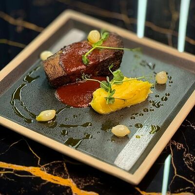 Подкопченый брискет из мраморной говядины в НА ЛУНЕ по цене 1450 ₽