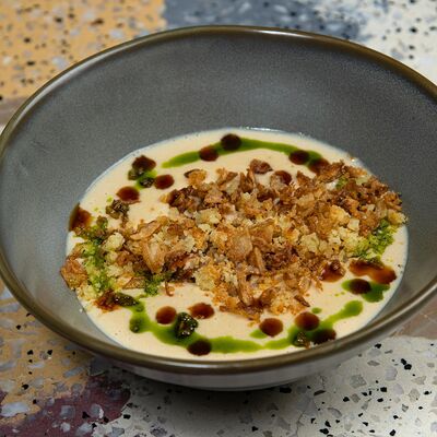 Картофельный суп с угрем и кранчем в Pink milk x Lift по цене 740 ₽