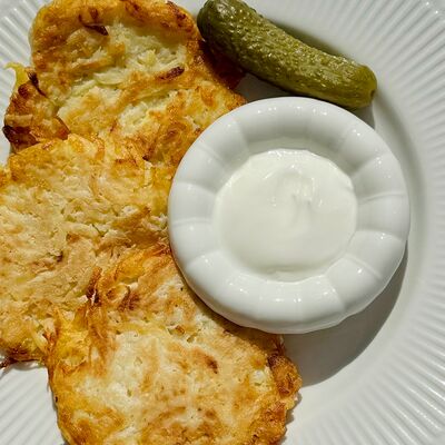 Картофельные драники в Grechka по цене 350 ₽