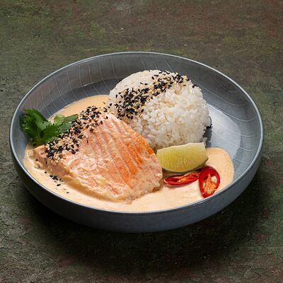 Лосось том ям с рисом в Бай Тай по цене 1250 ₽