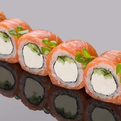 Филадельфия с огурцом в Bluefin по цене 2080 ₽