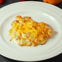 Кура запечённая с грибами, сыром и майонезом в Major