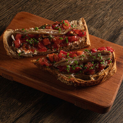 Тартин с кантабрийскими анчоусами в Blush по цене 690 ₽