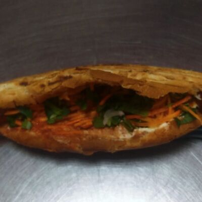 Хот-дог с обычной колбасой в ШАУРМА НА РОДИНЕ по цене 80 ₽