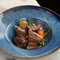 Салат с хрустящим баклажаном в Chopbbq