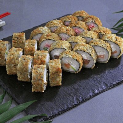 Набор горячих роллов Прибой в Суши-бар Тунец по цене 829