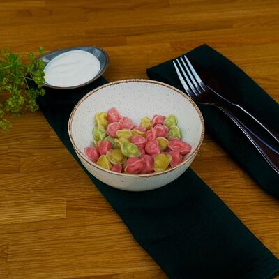 Пельмешки цветные со сметанойв Kvartal по цене 390 ₽